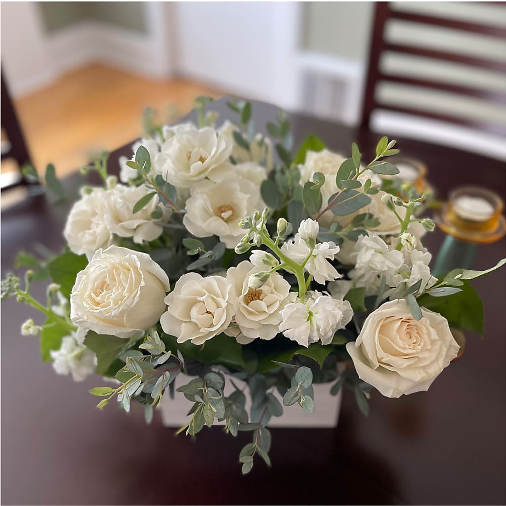 Fresh Linen Box Bouquet – Savannah Flower Market, Savannah GA