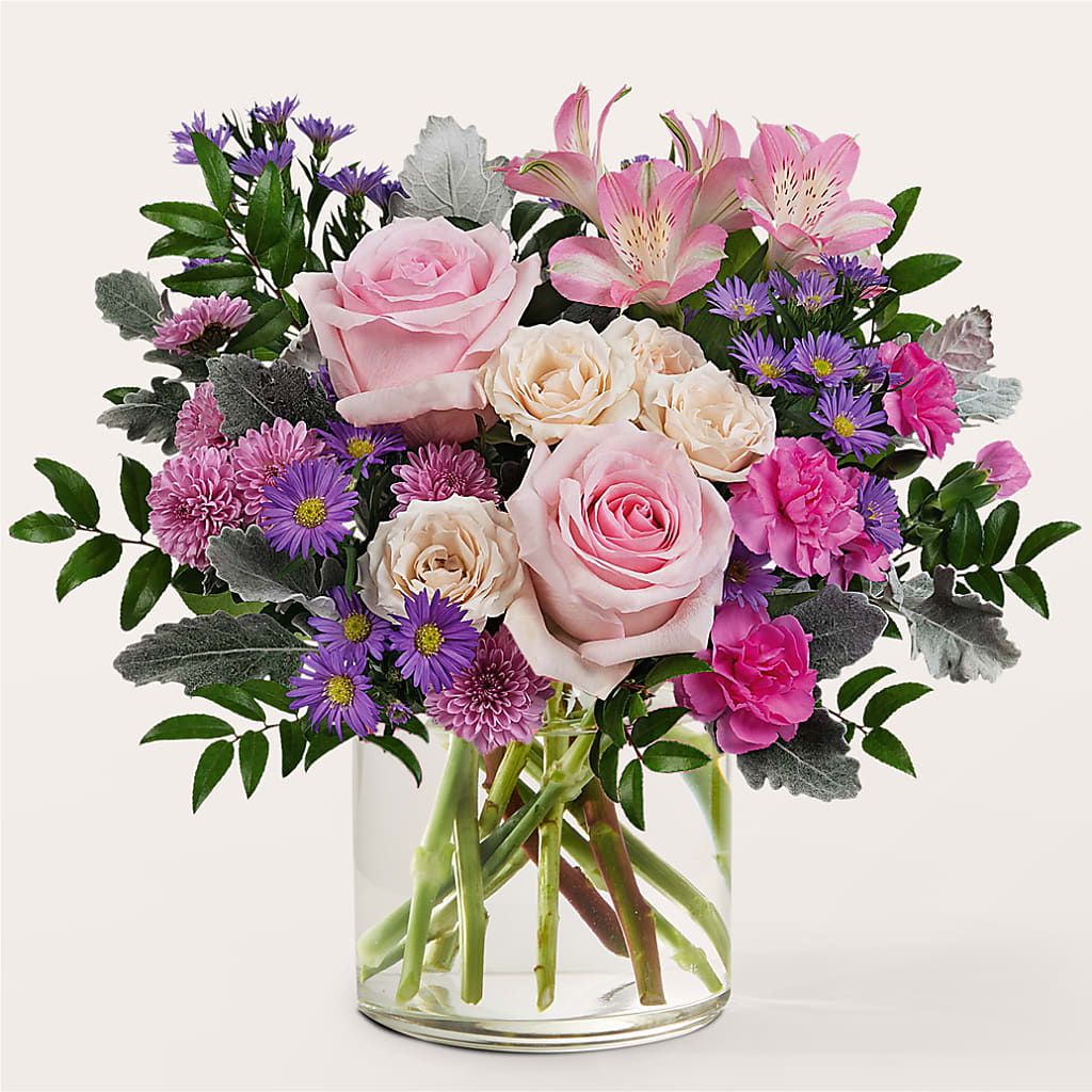 Light as a Feather Bouquet – Savannah Flower Market, Savannah GA