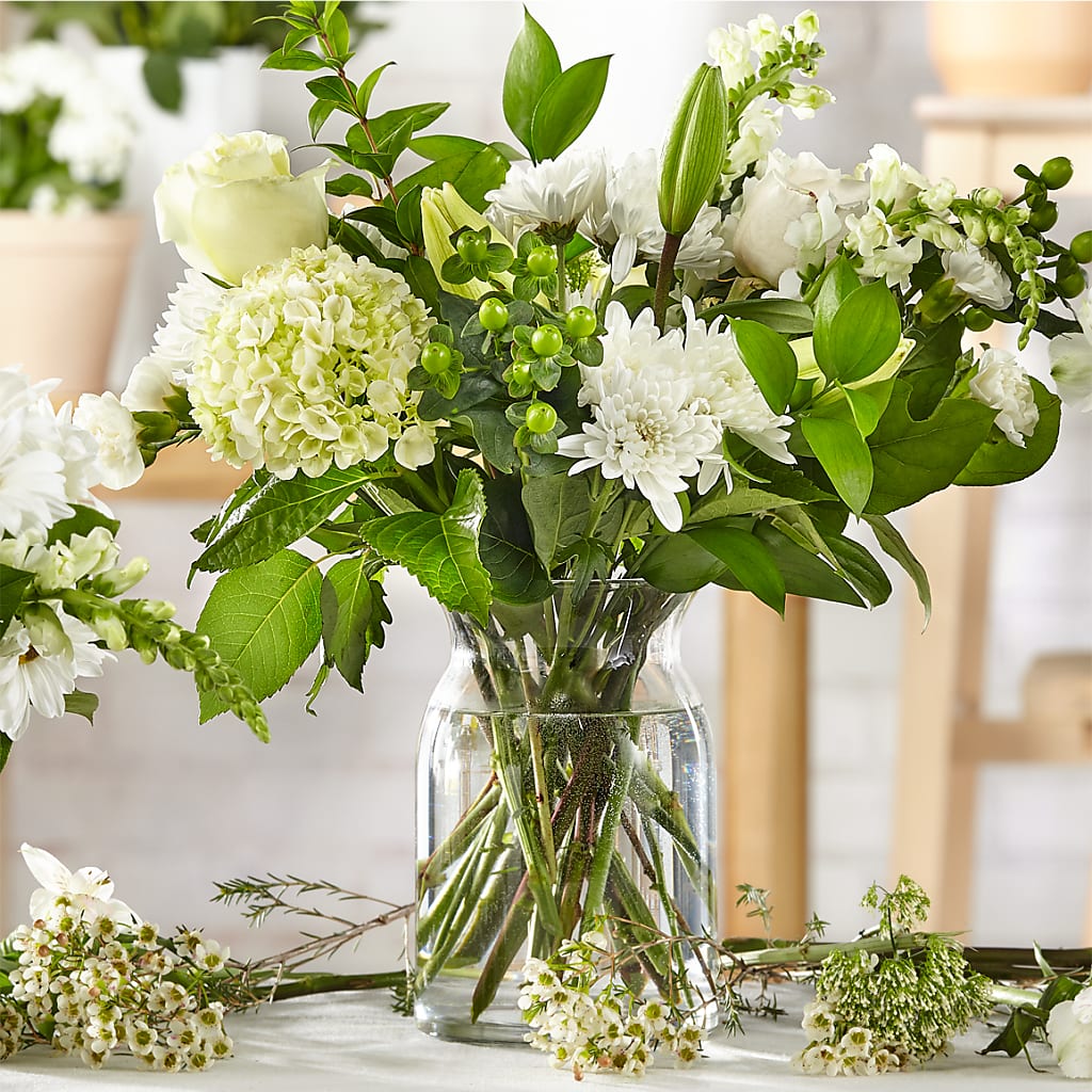 Classic Ivory – A Florist Original – Savannah Flower Market, Savannah GA