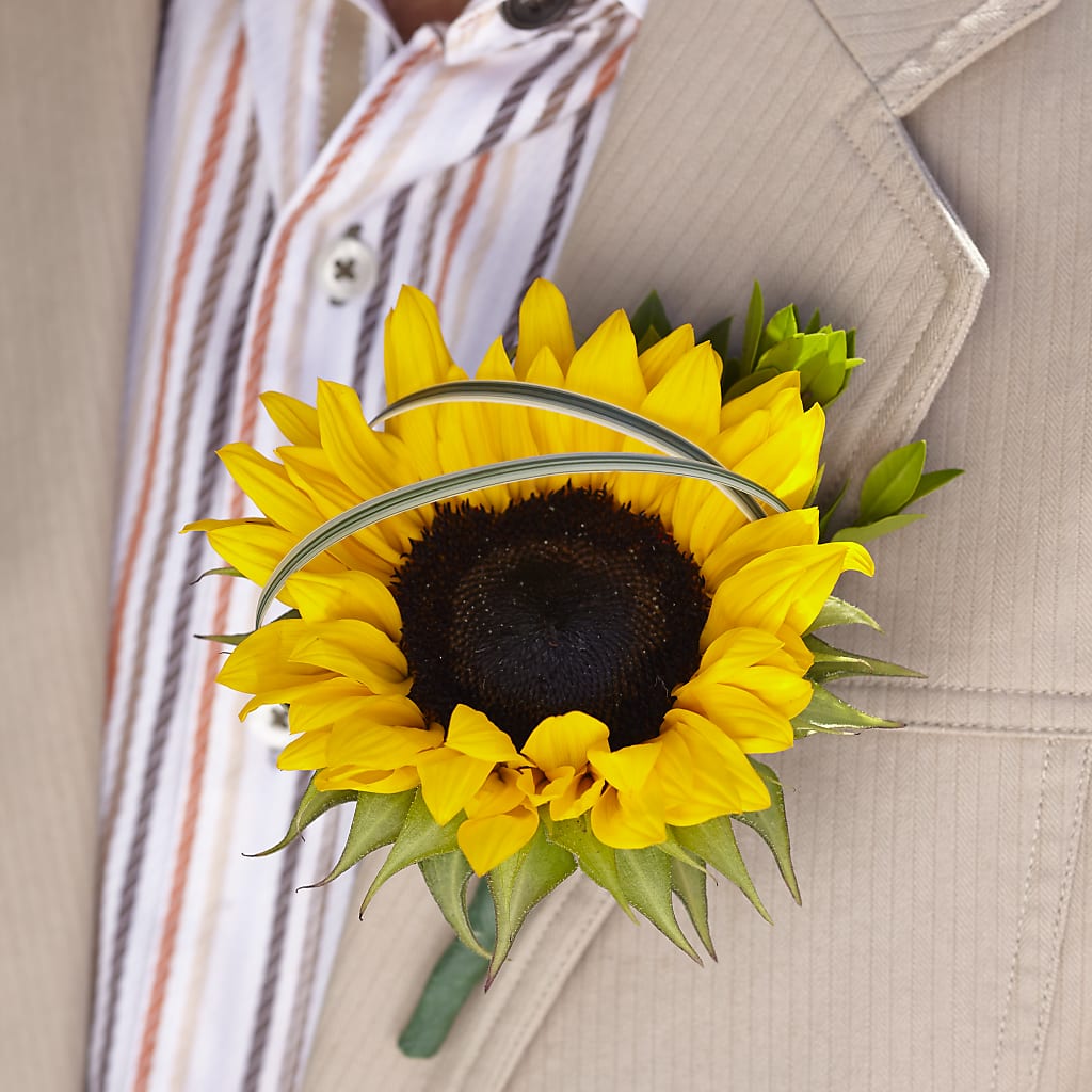 Free Spirit Boutonniere – Savannah Flower Market, Savannah GA