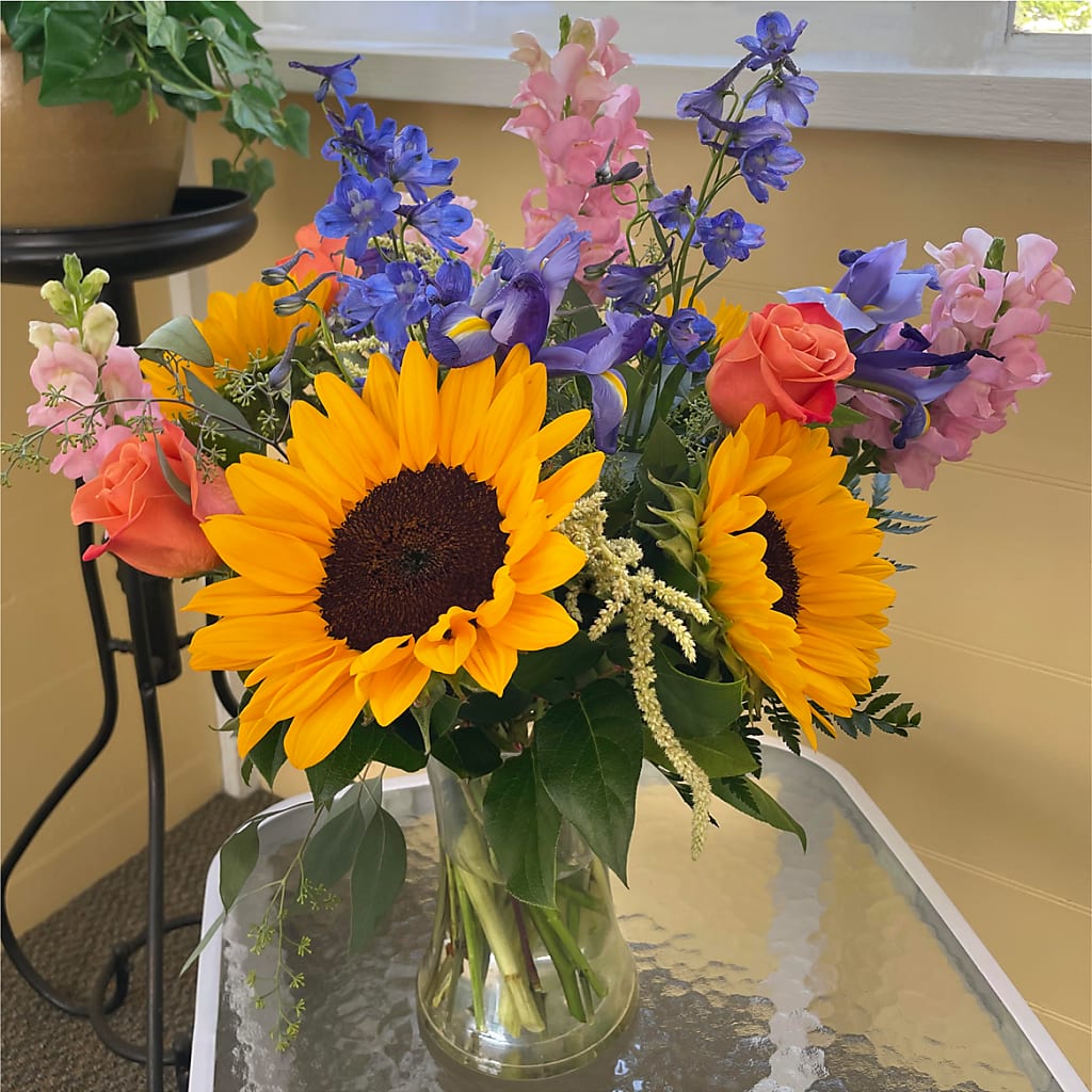 Rays of Life Bouquet –  Savannah Flower Market, Savannah GA