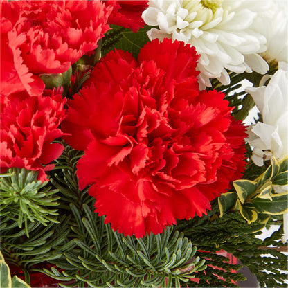 Christmas Market Bouquet –  Savannah Flower Market, Savannah GA