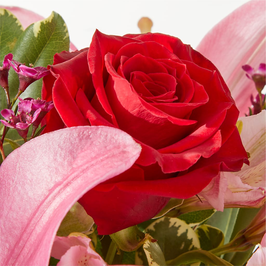 Lucky in Love Bouquet –  Savannah Flower Market, Savannah GA