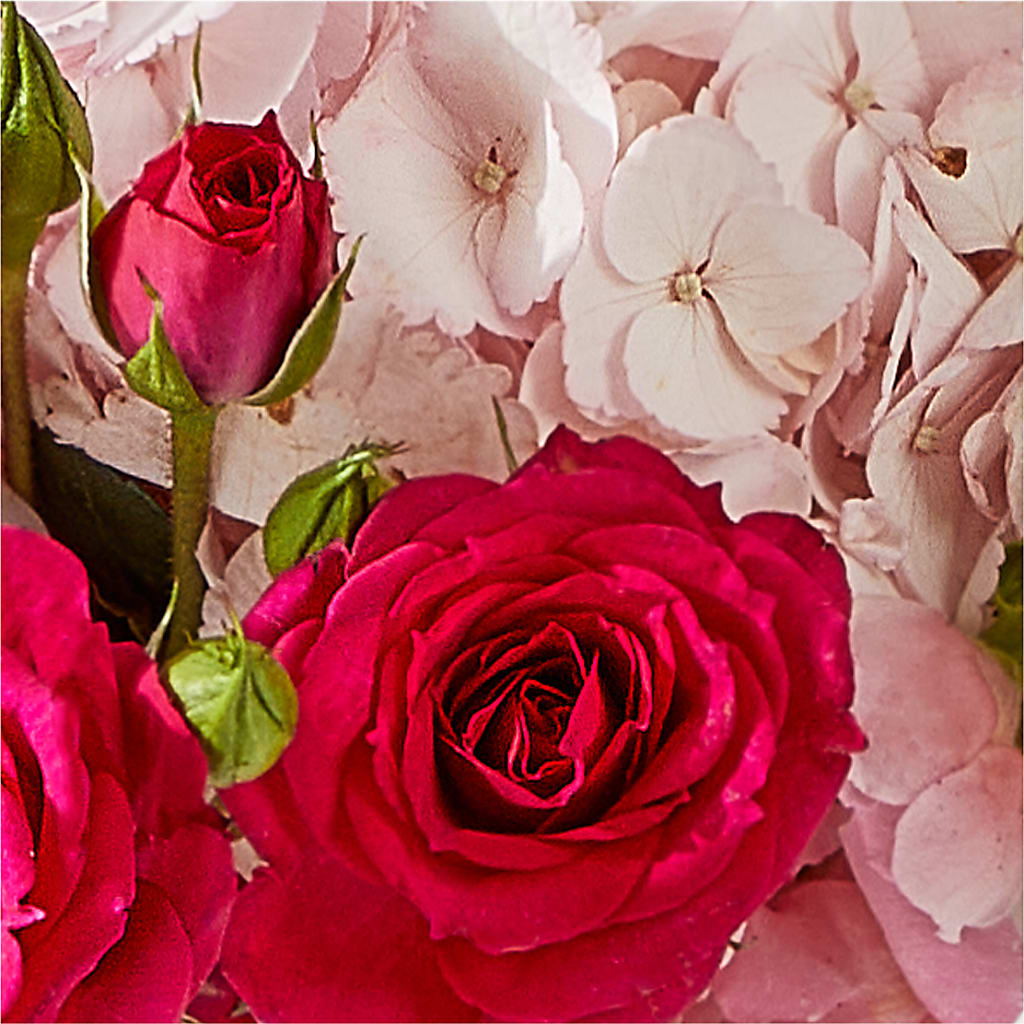 Glitz & Glam Bouquet –  Savannah Flower Market, Savannah GA